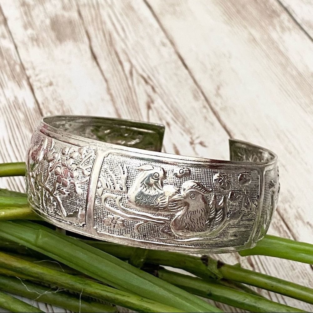 Unsigned Silver-tone Ornate Birds Deer Hen Peacock 1” Open Cuff Bangle Bracelet